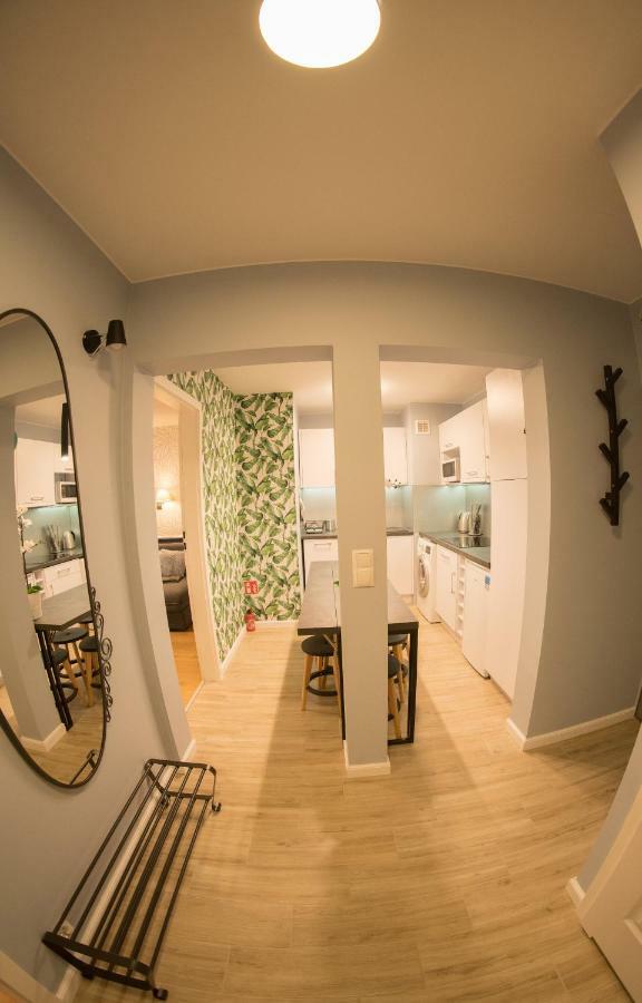 Apartamento Grzybowska 9 *